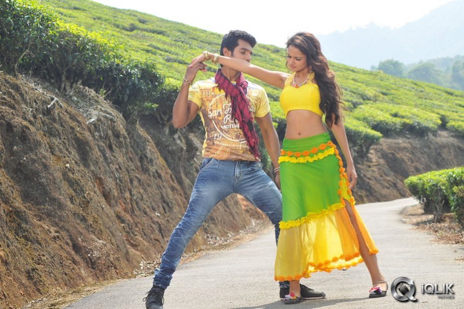 Pyaar Mein Padipoyane